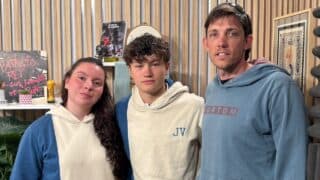 #TV2Stream Entrevista a Lucía González y Tristán Boersma, Colegio Julio Verne, pf Francisco Bianchi.